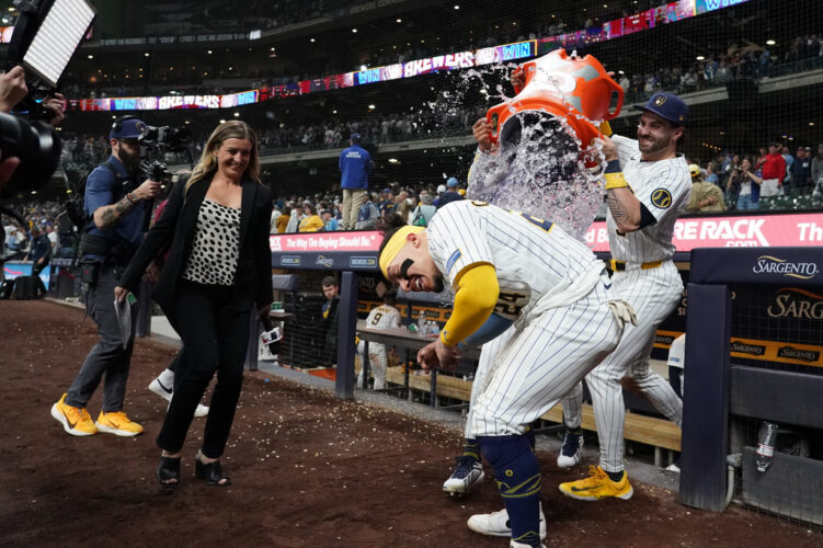 Brewers rally in 10th to win 4-3 as Yankees waste brilliant performance from Cam Schlittler